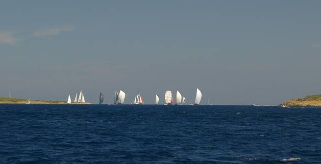 Яхты верфи Perini Navi в Порто-Черво, прибывшие на регату